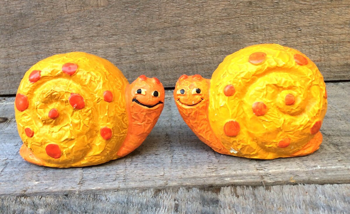 GothicGlass's tweet photo. CA$27.00
Only 1 available
Vintage Orange Yellow Snail Salt and Pepper Shakers autumn thanksgiving Salt and Pepper Smiling Face Anthropomorphic, Vintage Vigo Canada #snails #whimsicalgifts #etsyeaster #gardening #saltandpeppershakers #etsyvintage #vintageshop https://t.co/eSZZ2Irp2d