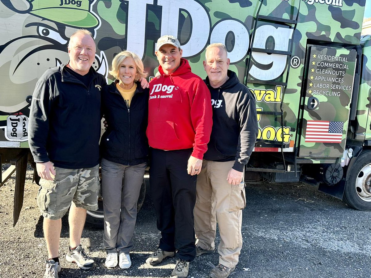 JDogGlenside's tweet photo. Please meet Rob Dennis, the new owner of the Glenside/Lansdale territories. Rob also owns 11 surrounding JDog franchises in this area.  
It will be business as usual with Thom Starke, remaining the “Lead Dog”! https://t.co/QsNc8qZFbK