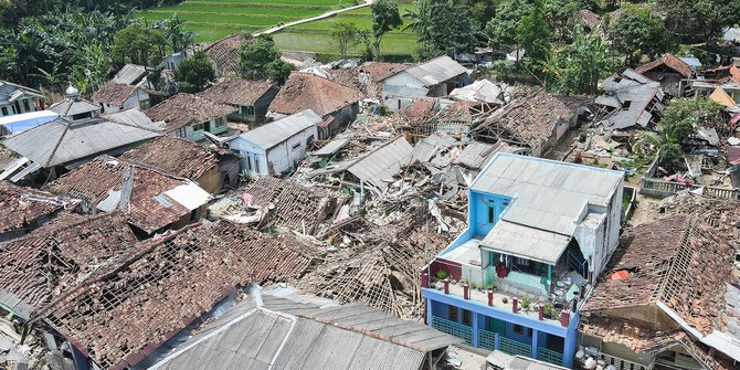 Astaghfirullah! PPATK Endus Adanya Aliran Dana Gempa Cianjur untuk Terorisme dlvr.it/SjSB0J