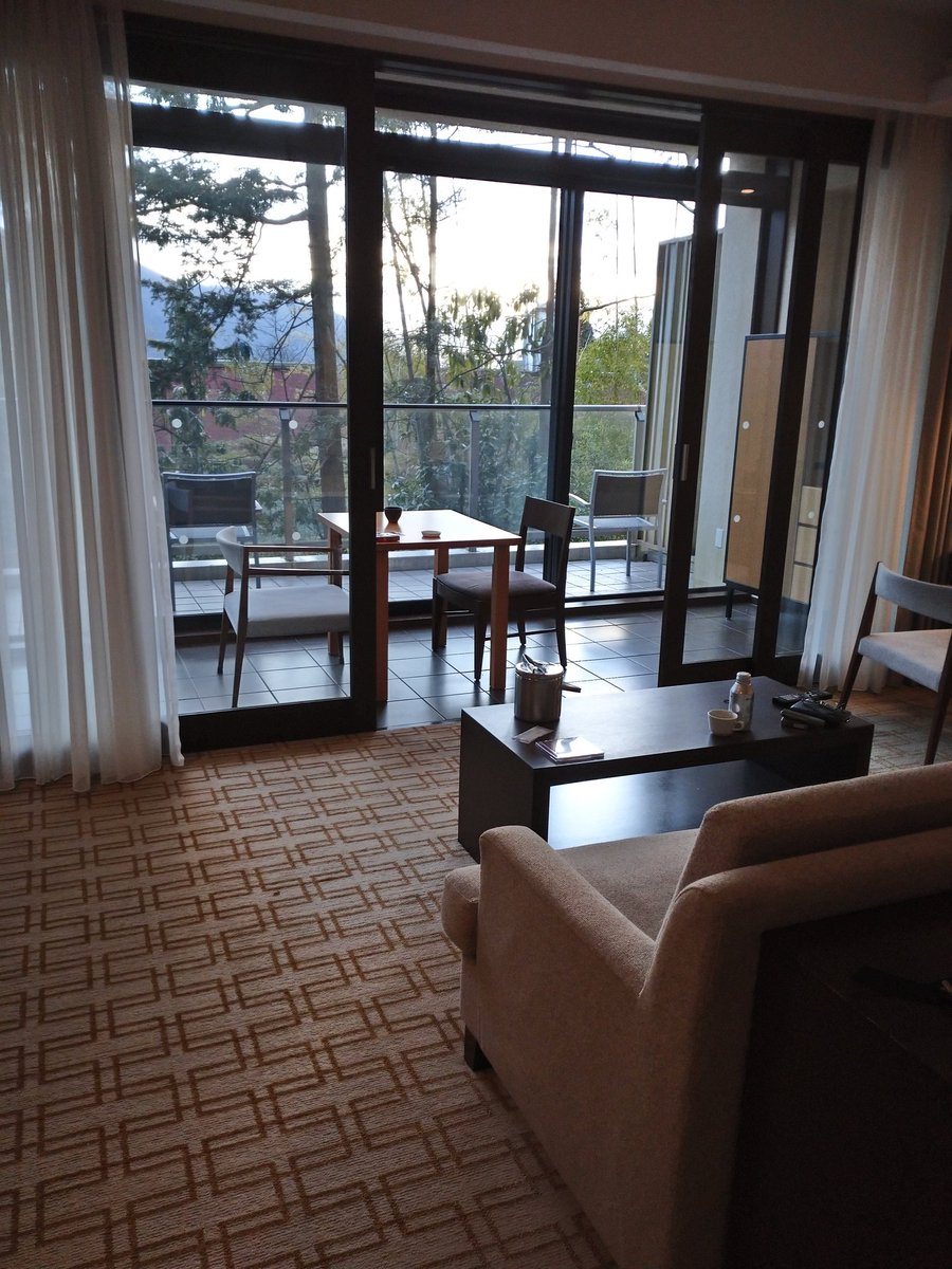 sakisaryo's tweet photo. 久しぶりの箱根
食事が箱根では一番よいと思うからお気に入り

#hyattregency箱根
#ハイアット・リージェンシー箱根 https://t.co/mEqwdNd9pu