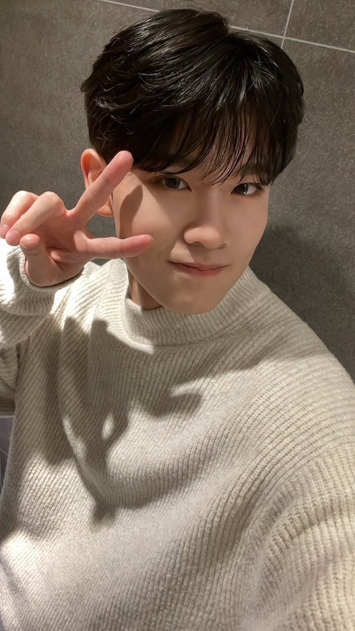 FpAimraaYAIyT7M?format=jpg&name=900x900