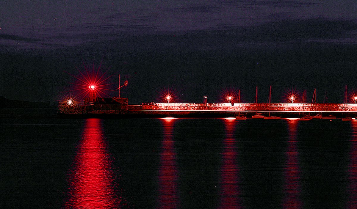 hefferk's tweet photo. I never get board photographing this view... #dunlaoghaireharbour #seafrontview #landscape #landscapephotography #dunlaoghaireharbour #dun_laoghaire #dun_laoghaire_town #dunlaoghairebay #dlrheritageevents #dlrtourism #landscape #eveninglight #lighthouse #lighthouse https://t.co/TDcUkJMLoh