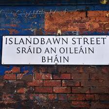 Ffeirste's tweet image. Cur isteach ar comharthaíocht sráide dátheangach ag dearg.ie inniu! 

Go to  to request your bilingual street signage today! #Gaeilge #Streetsign