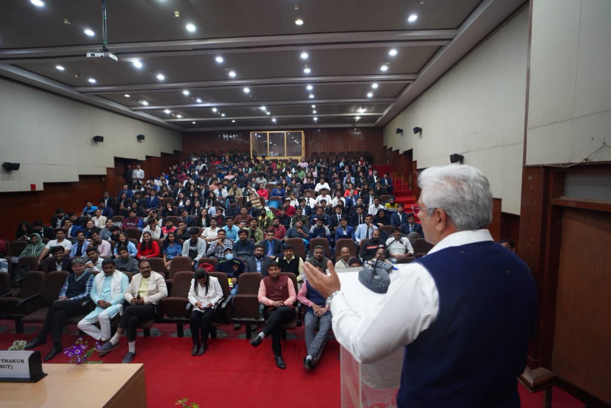 kgahlot's tweet photo. Glad to be the Chief Guest of Aspire’23, annual conclave of @EnactusNSUT. An inspiring experience to see the youth of Delhi working for the society through entrepreneurship. Students thanked CM Shri @ArvindKejriwal for Delhi Govt’s efforts towards promoting entrepreneurship.(1/2) https://t.co/5vhPTxEx5R
