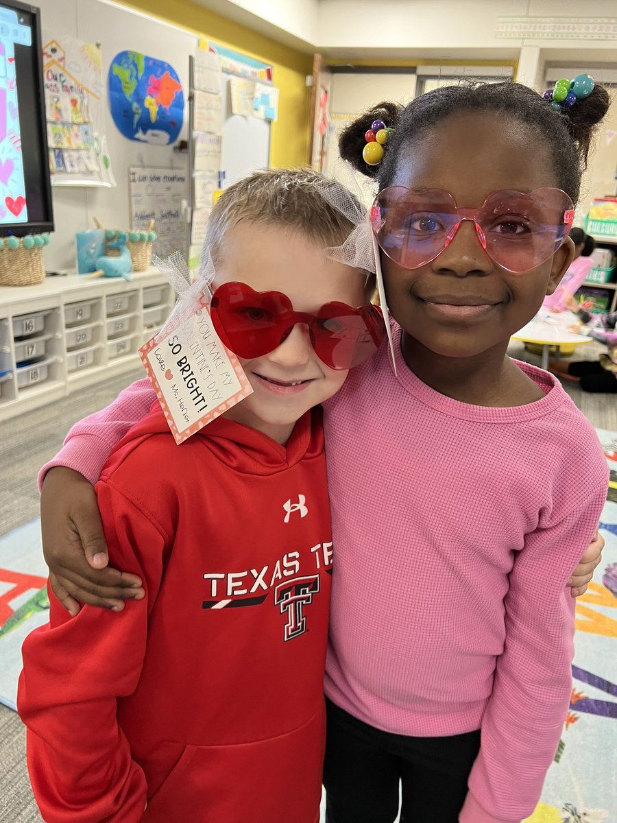 HEART EYES for a fun Valentine’s Day😍❤️😍