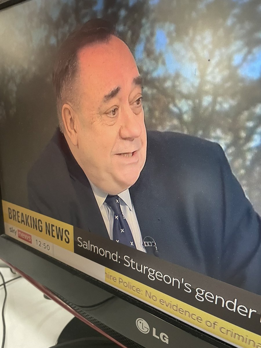 wizbates's tweet photo. Alex Salmond tells Sky Nicola Sturgeon’s stance on trans rights was a damaging misstep that threatened safety of women https://t.co/d1WWHLFjPm