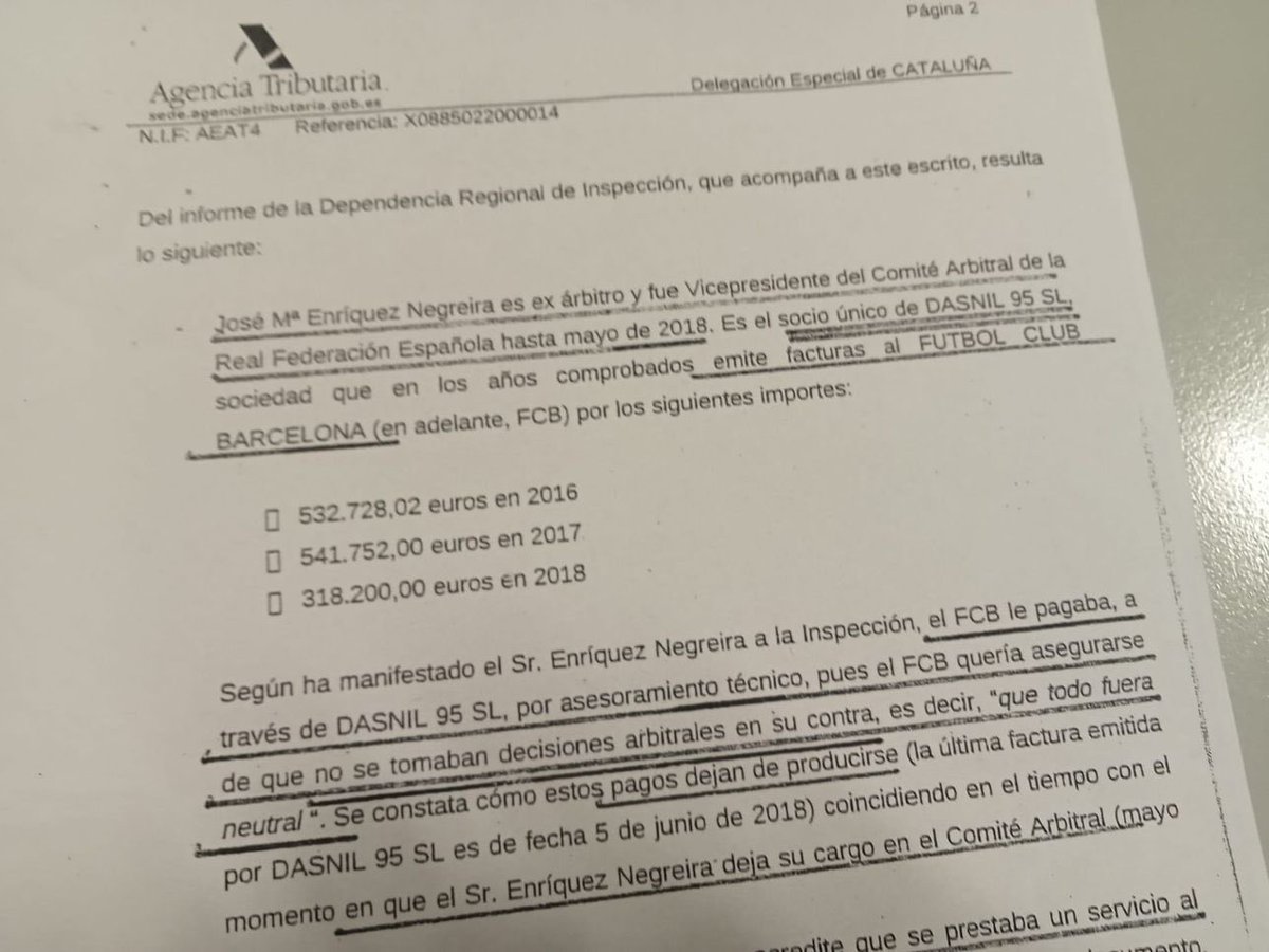 Unschönes aus 🇪🇸: Barça zahlte 2016-2018 1,4 Mio. an Firma DASNIL95 von José Enríquez,der damals Vizepräsident des Schiri-Komitee war. Laut Bartomeu gab’s die Zahlungen seit 2003 (unter Laporta)!

Jeder Top-Verein hat mal bissl Dreck am stecken,aber das ist imo Next-Level-Shit.💩