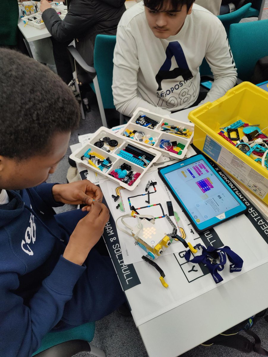 AstonPathways's tweet photo. Our #Path2STEM students have been at the @gbsiot today, taking part in Lego Prime & Ozobot workshops 🤖 A big #ThankYou to alll guest speakers and presenters who shared their journeys into #STEM https://t.co/T94gh667IA