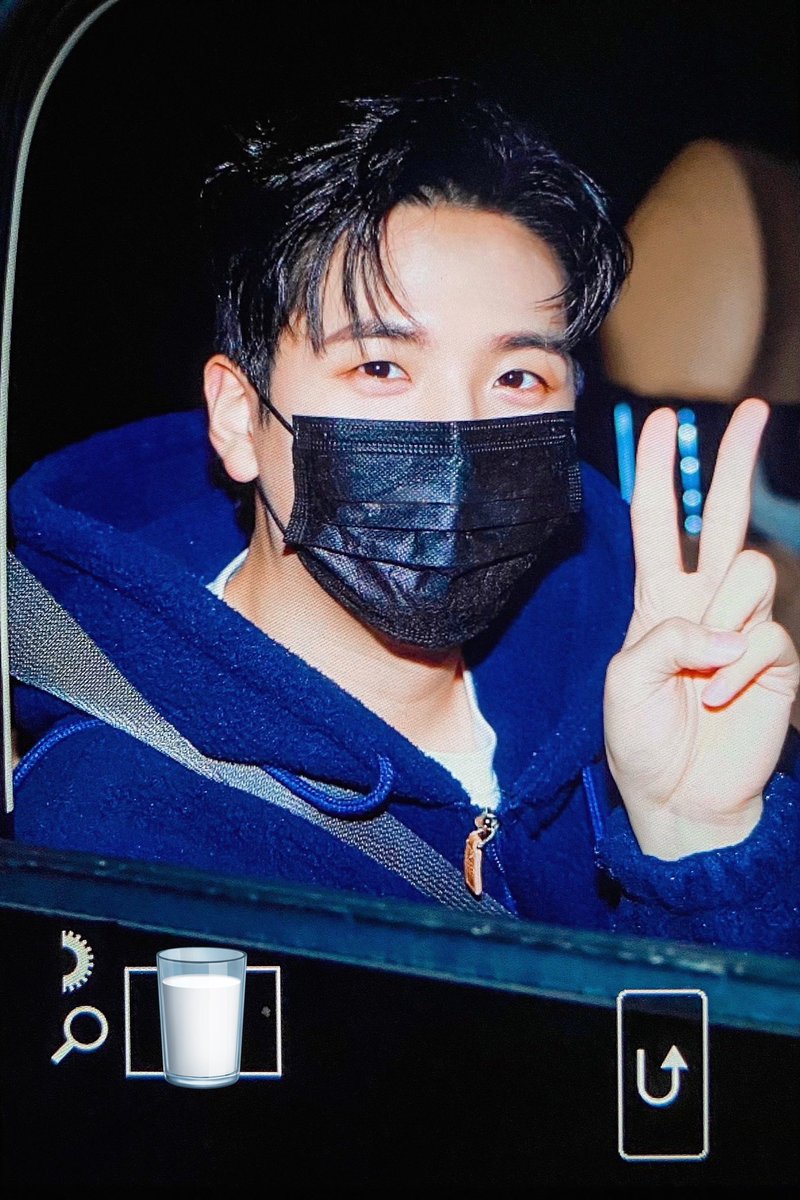 230215 하루가 길다 😂

#LUCY #루시 #신광일