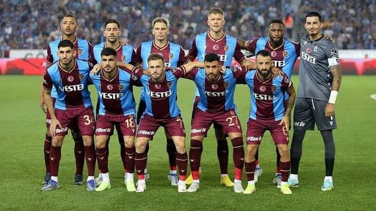 ACIMIZA SU SERPİN ÇOCUKLAR

76. Dakika'da Iğdır'ın orda olduğunu hissettirecek olan #Trabzonspor taraftarına yarın'ki UEFA Avrupa Konferans eleme maçında yürekten başarılar dileriz.
<a href="/Trabzonspor/">Trabzonspor</a> 💚🤍