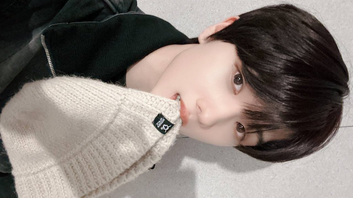 JlSUNGlE's tweet photo. jisung is so dang attractive https://t.co/cMZJ9sOu41