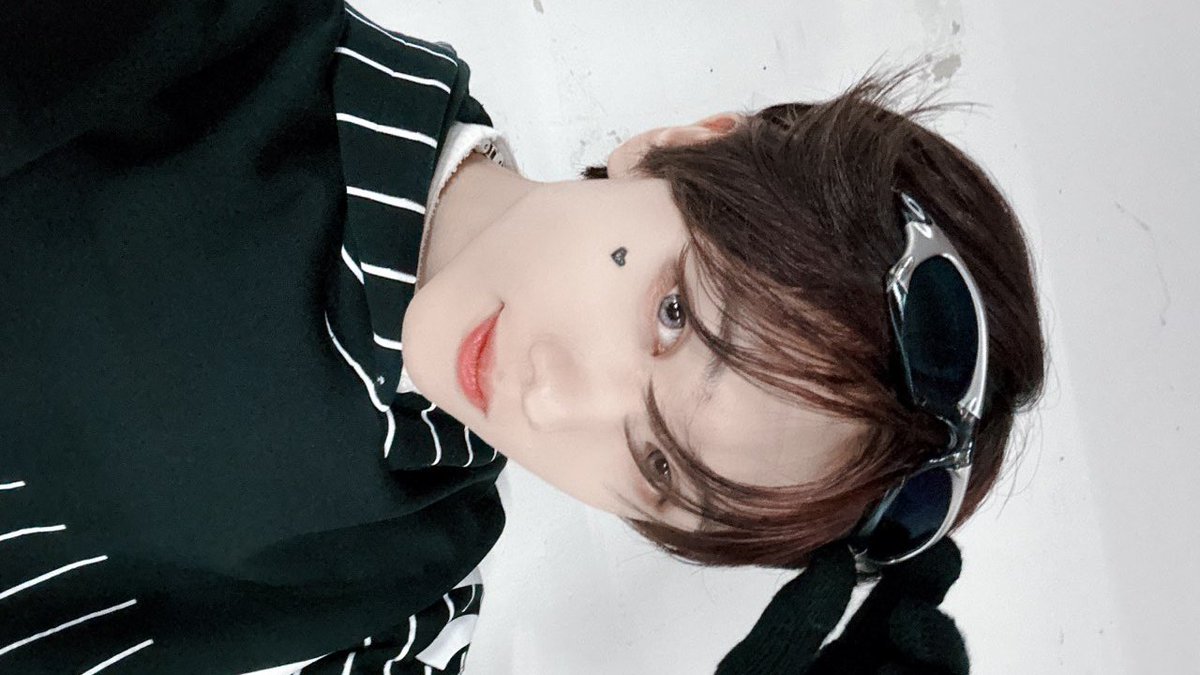 JlSUNGlE's tweet photo. jisung is so dang attractive https://t.co/cMZJ9sOu41