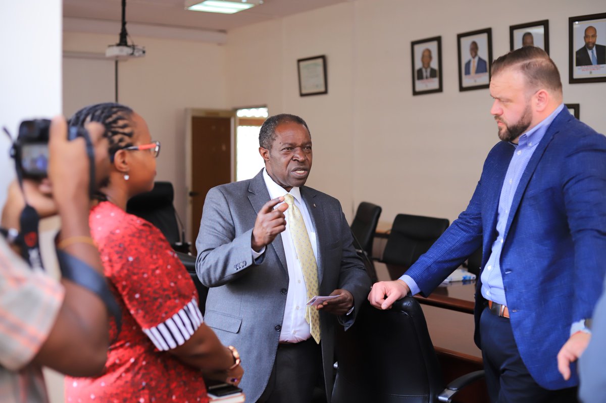 AngellaKitandwe's tweet photo. #GratitudeWednesday I'd like to extend sincere appreciation to our key partners that made #HelpwareInUG launch a success. 

@MoICT_Ug @UCC_Official @NITAUganda1 @MakCoCIS, the BPO Council &amp; everyone that showed up for the Career Fair, thank you for the support you accorded to us. https://t.co/S3hzhiEzuf