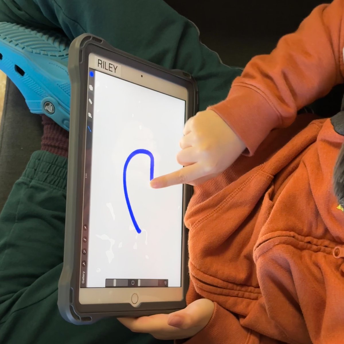 BigMinds2e's tweet photo. You can always find busy hands on our campuses! 
#Twiceexceptional #projectbasedlearning #actuallyautistic #disabilitypride #giftedkids #Bigminds #2e #autism #spd #adhdbrain  #rsd #brainbodyparenting #childmentalhealth #pda #pathologicaldemandavoidance #strengthsbasedlearning https://t.co/RhQHodEg18