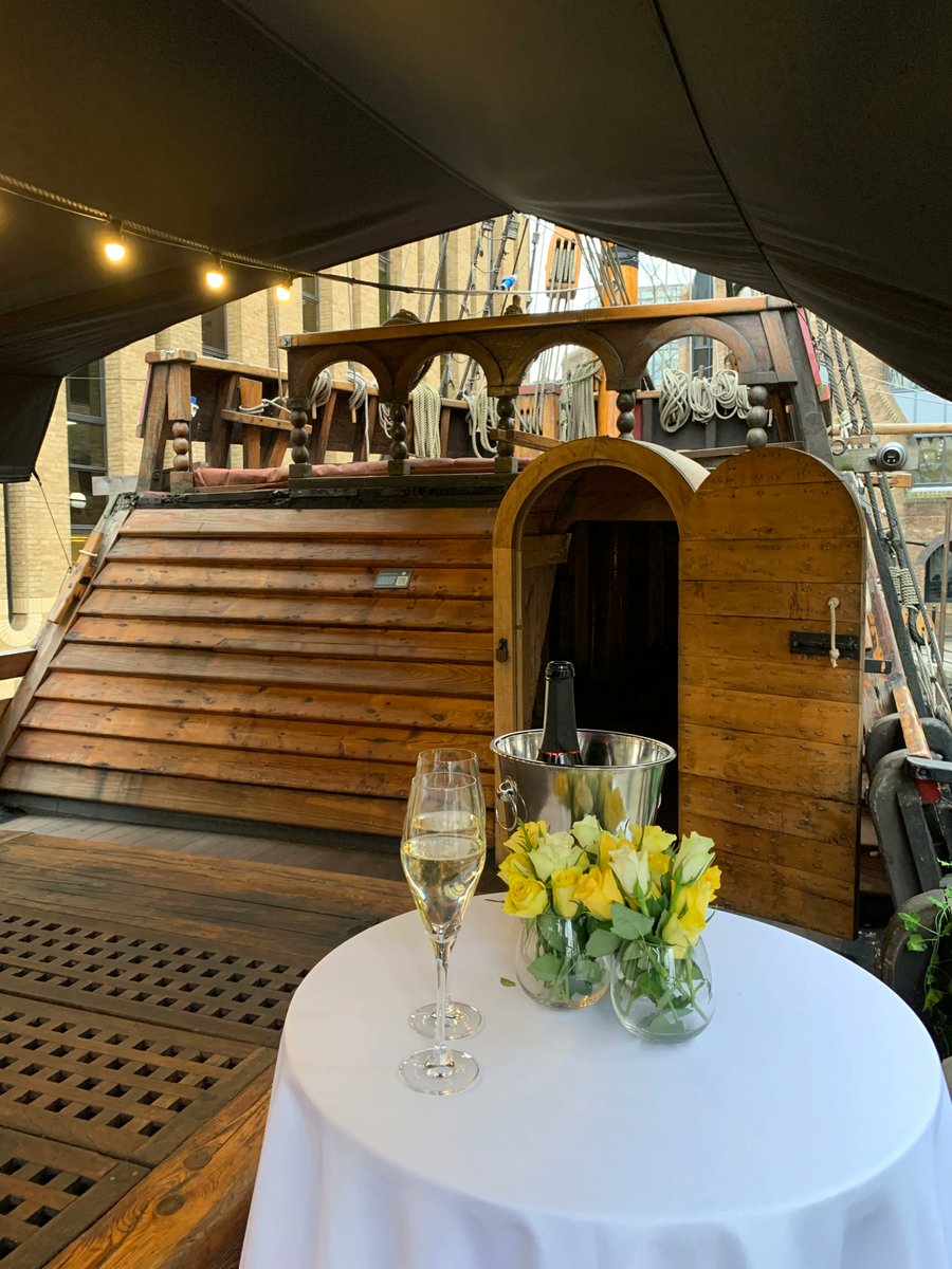 The Golden Hinde provides an extraordinary setting for a truly memorable wedding day. Follow the link to find out more: buff.ly/2LWMV6p 
#wedding #londonvenue #specialday #uniquewedding