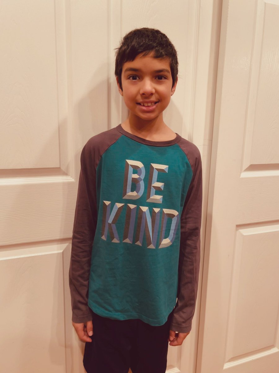 Mana Hale tweet media