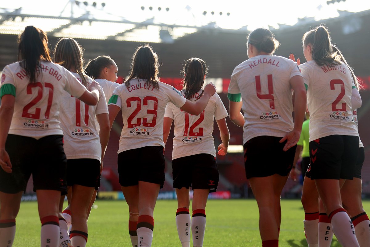 Great shot of <a href="/SaintsFCWomen/">Southampton FC Women</a> and our kit branding. It's been amazing partnering with them this season. #southamptonfc #southamptonfcwomen #proudtobeconnectit