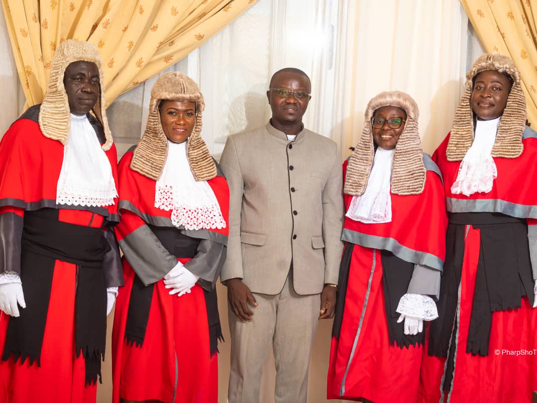 KNUST_Live's tweet photo. KNUST Faculty of Law produces the first batch of Justices.

These, the first cohort of LLB students were admitted into the Faculty of Law in August 2003.

#KNUSTLive https://t.co/H73ZdEnlhH