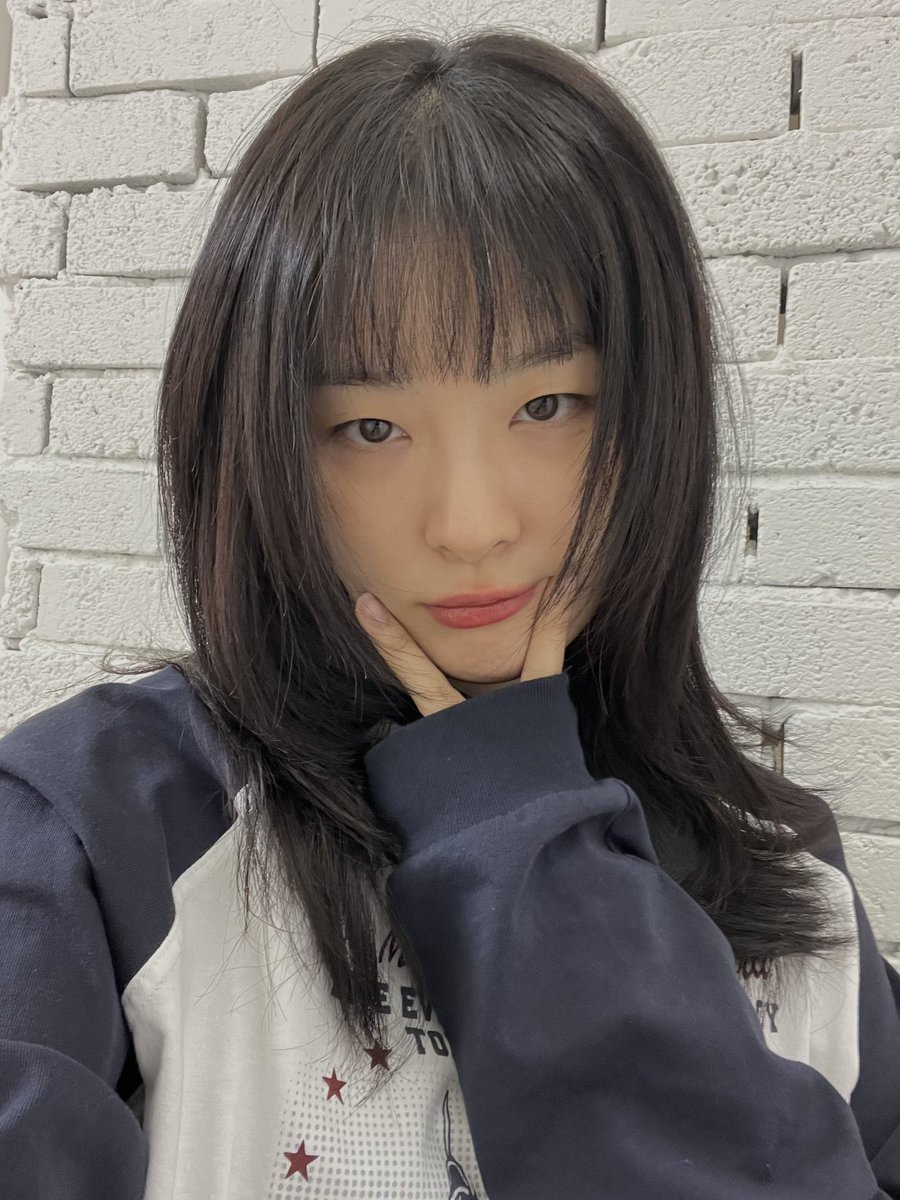 myseulgi0210's tweet photo. Unchanged #seulgi 🥹😘🐻🐼😩 https://t.co/6xszavheUI