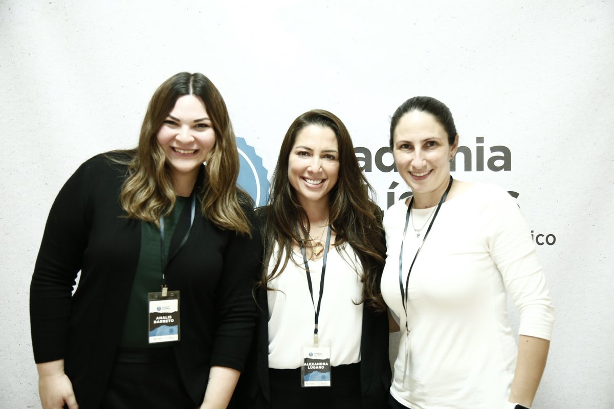 AlexandraLugaro's tweet image. El viernes, 17 de febrero, será mi último día de trabajo en Foundation for PR.
 
Agradecida con el equipo, satisfecha con lo alcanzado y sumamente entusiasmada con poder dedicar mi tiempo y esfuerzos a nuevos proyectos que me apasionan y que ciertamente, no pueden esperar más. 🔥