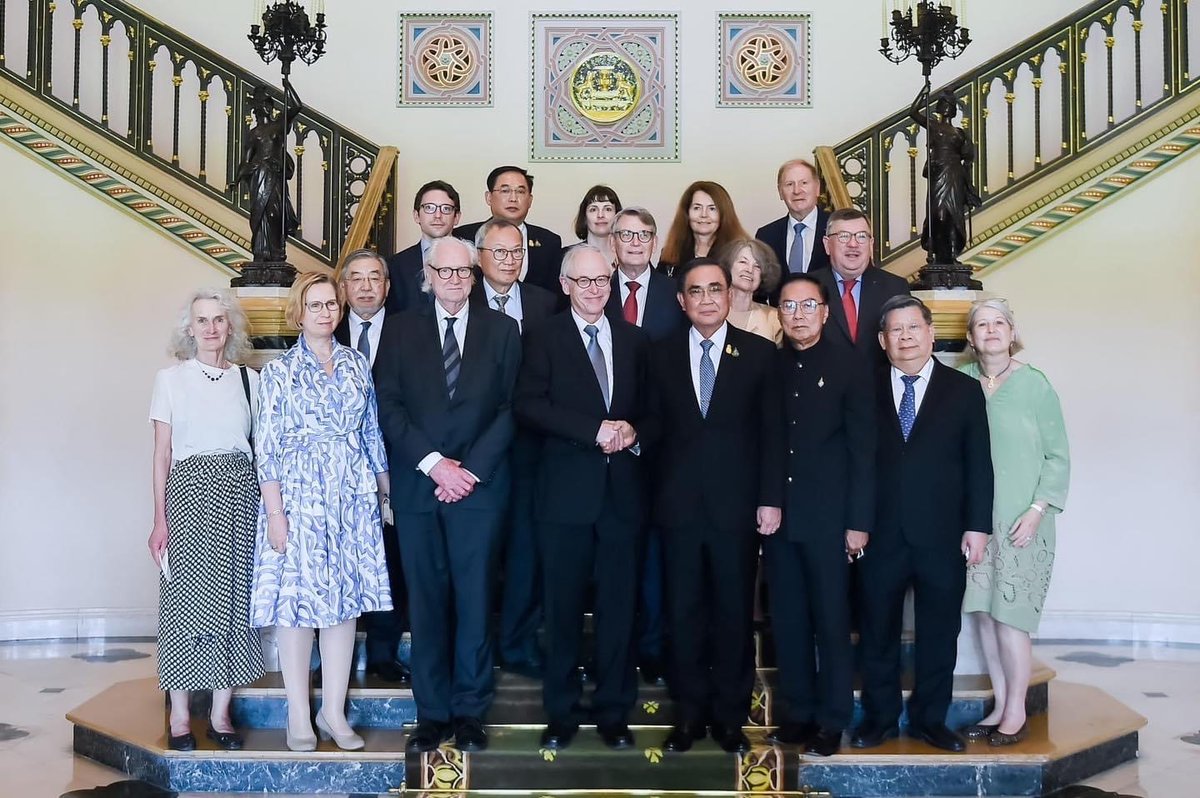The UAI Office then attended a series of lectures on Eastern philosophy and Buddhism organized by the Royal Society of Thailand at the Nai Lert Park Heritage, which resulted in fruitful exchanges. Many thanks to the Royal Society for these opportunities!