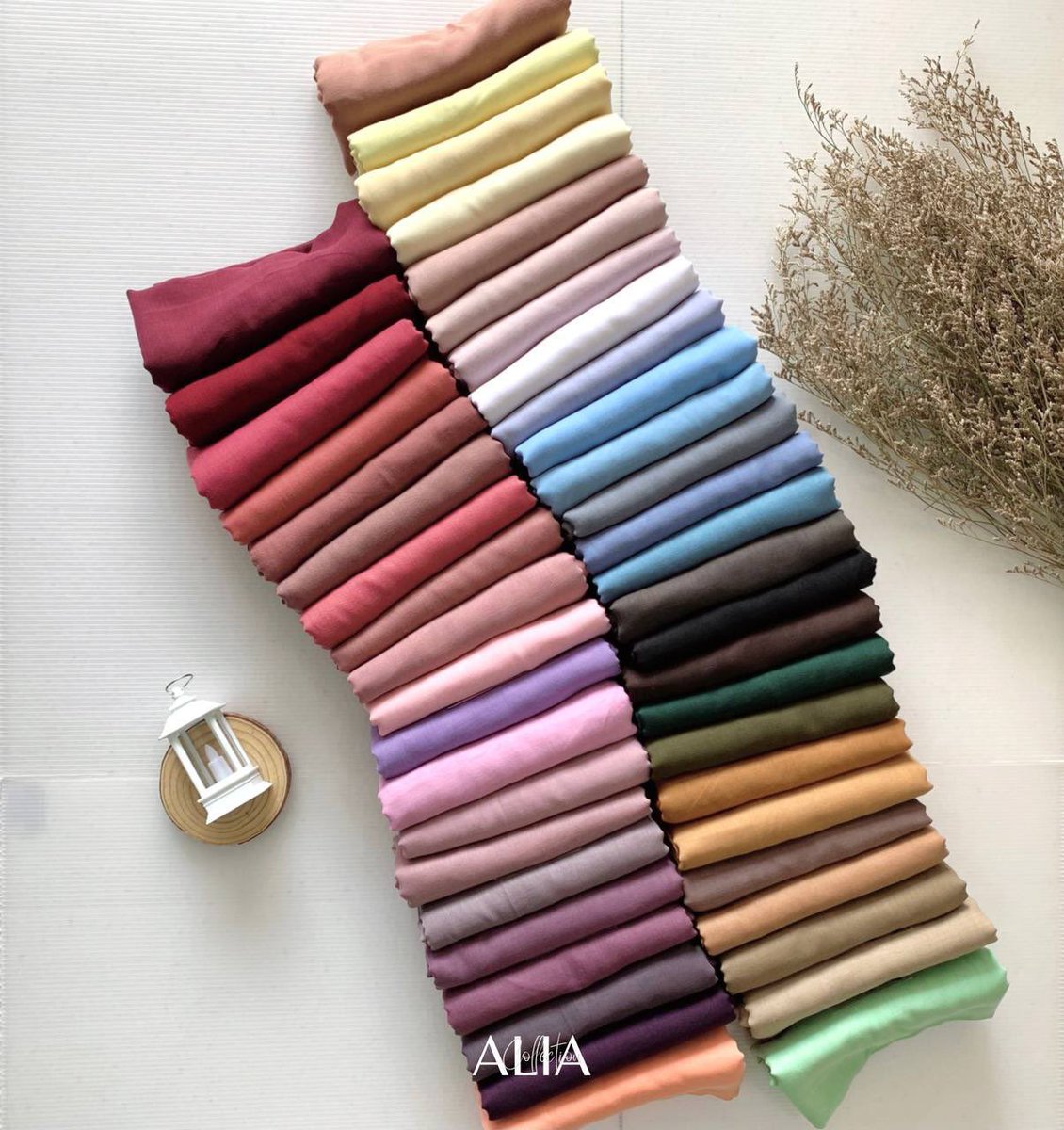 najjihuh's tweet photo. “You attract what you fear”

Omg I’m so scared of beautiful things like these bawal baesic😫 https://t.co/7NwDRHoBgO