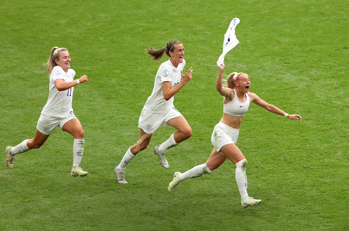 Sports Journalists (@sportsja) on Twitter photo 🏆 Here are the headline makers! Six contenders in the #SJA2022 News Picture category…
📸 First three: Alex Livesey - Getty Images (<a href="/LiveseyAlex/">Alex Livesey</a>); Ben Stansall - Agence France-Presse (AFP); Julian Finney - Getty Images (<a href="/julianfinney/">Julian Finney</a>)
(1/2) 🏆 Here are the headline makers! Six contenders in the #SJA2022 News Picture category…
📸 First three: Alex Livesey - Getty Images (<a href="/LiveseyAlex/">Alex Livesey</a>); Ben Stansall - Agence France-Presse (AFP); Julian Finney - Getty Images (<a href="/julianfinney/">Julian Finney</a>)
(1/2)