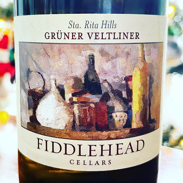 ICYMI on the #NittanyEpicurean the 2017 #GrünerVeltliner Estate from @fiddleheadwine #wine #santabarbara #santabarbarawine #santaritahills
nittanyepicurean.blogspot.com/2023/01/2017-f…