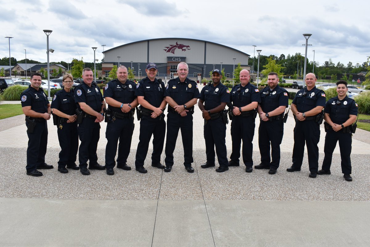 colliervillepd's tweet photo. Today is National School Resource Officer Appreciation Day!

Thank you to all of our SROs for keeping our schools safe and being invaluable to the communities you serve. 

#NationalSchoolResourceOfficerAppreciationDay2023 https://t.co/ohjolB1qtE