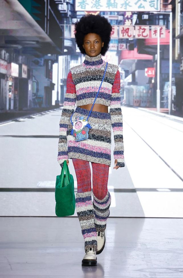ysiu's tweet photo. A great honor to have my @BoredApeYC #9730 @coolcats #7753 &amp; @MocaverseNFT get featured at the stylish runways of #NewYork  #NYFW by @VivienneTam weaving into the #Metaverse #Web3 #NFT with a #hongkong touch also featuring @doodles @cryptopunks @MeebitsNFTs and more #NFT https://t.co/CQ9LhJArV0