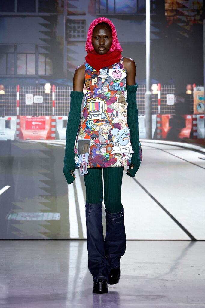 ysiu's tweet photo. A great honor to have my @BoredApeYC #9730 @coolcats #7753 &amp; @MocaverseNFT get featured at the stylish runways of #NewYork  #NYFW by @VivienneTam weaving into the #Metaverse #Web3 #NFT with a #hongkong touch also featuring @doodles @cryptopunks @MeebitsNFTs and more #NFT https://t.co/CQ9LhJArV0