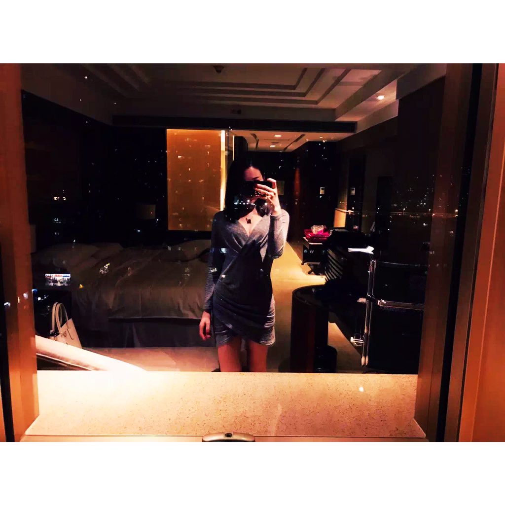 hwangjunwon10's tweet image. 다 벗을까?
#섹트 #일탈 #오프 #맘눌뎀