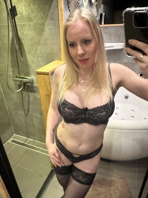 Heb je nieuwe video&rsquo;s en foto&rsquo;s al gezien schat? 😏 https://t.co/NMvujVh3YC #onlyfansbabe #f2f #blond<a href="/tag/blond"class="tags"><span>#blond</span></a><a href="/tag/hot"class="tags"><span>#hot</span></a><a href="/tag/dutch"class="tags"><span>#dutch</span></a><a href="/tag/lesbisch"class="tags"><span>#lesbisch</span></a><a href="/tag/f2f"class="tags"><span>#f2f</span></a><a href="/tag/fancentro%20"class="tags"><span>#fancentro </span></a>