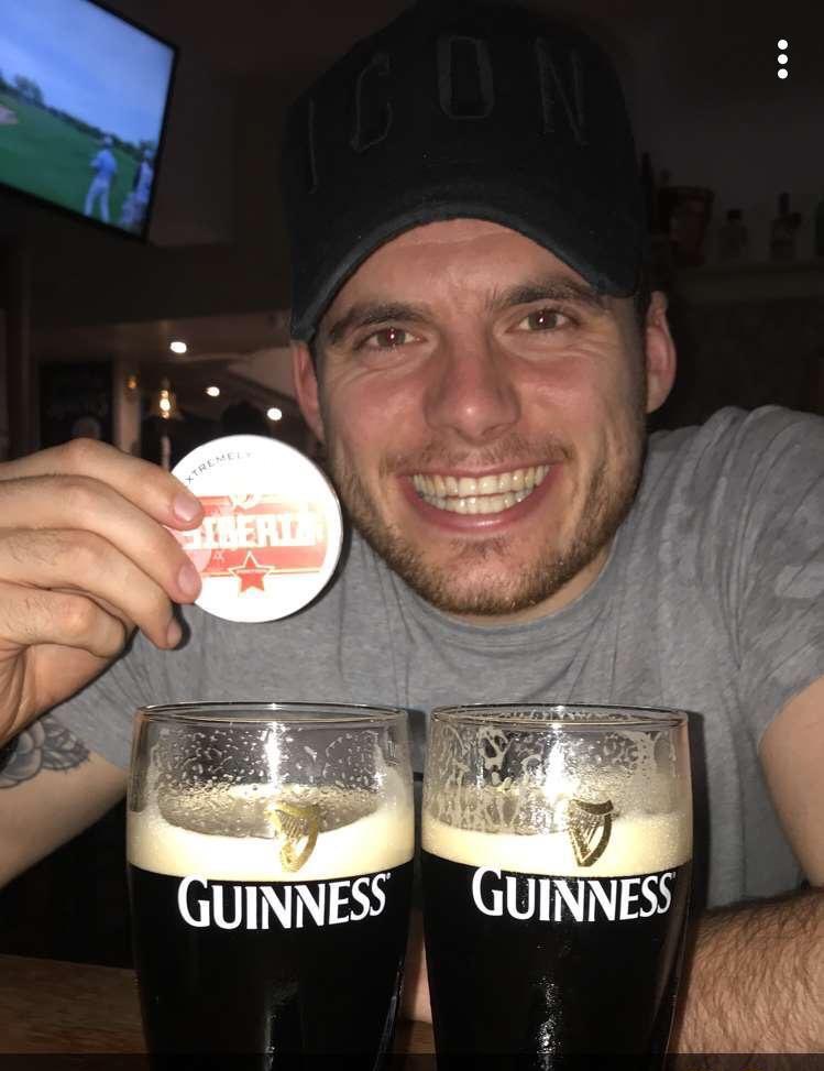 A belated birthday present from ourselves for Jordan’s 29th birthday. Two tickets for the <a href="/Boro/">Middlesbrough FC</a> <a href="/SheffieldUnited/">Sheffield United</a> game. All you gotta do is retweet this tweet &amp; follow our page. Winner announced 3pm.  #GUIN4SIN #Sinnott25