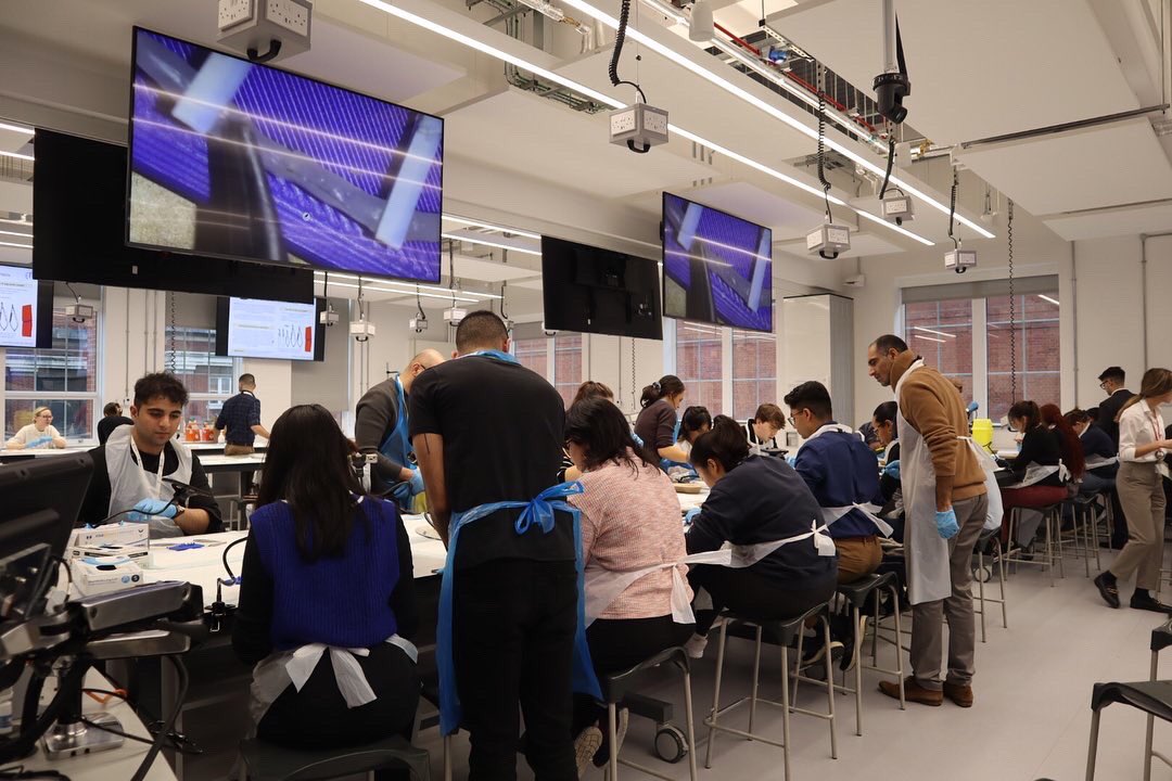 Snapshots from the <a href="/icplasticsurg/">Imperial College Plastic Surgery Society</a> Microsurgical Conference. Delighted to have demonstrated how to use the <a href="/Stelth_Tech/">Stelth</a> Microsurgical Platform to practice your anastomosis skills. Well done to everyone involved! 🔬