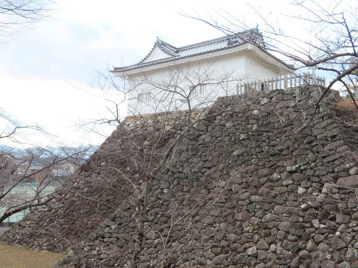 shanehashi's tweet photo. 専修寺の後、紀勢本線の列車で亀山に向かい、亀山城を訪れました。
The ruins of Kameyama Castle cvisited on Jan. 08, '23
Explore Historical and Exotic Japan
https://t.co/z4xapxgXxh
#お城巡り #古城 #亀山城 #castle #japantravel #traveltojapan https://t.co/VNvHTimYNR
