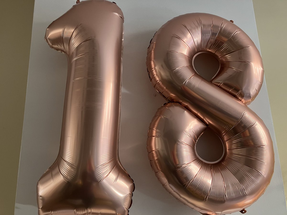 christienstoker's tweet photo. Somebody turned 1️⃣8️⃣🎈🎉💙#grotejongen #jongeman #trotsemoeder https://t.co/ZkKCiFmMLj