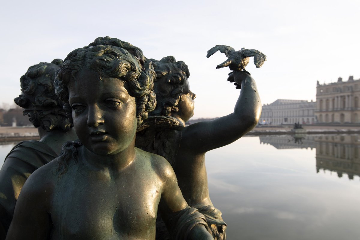 CVersailles's tweet photo. 🇫🇷 La beauté des jardins de Versailles en hiver 
🌍 The beauty of the gardens of Versailles in winter https://t.co/RHbXSxupMC