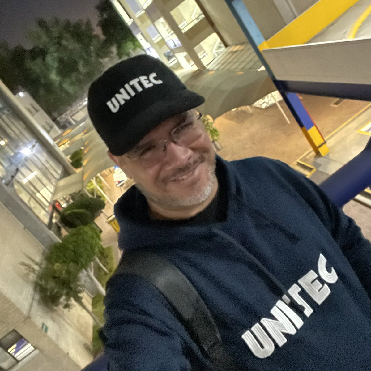 Chuchin67's tweet photo. Yo: “No me interesa estar más de dos o tres años en un lugar…”
También yo unos 23 años después 🤗👨🏻‍🦳 https://t.co/DVFMdHxBjF