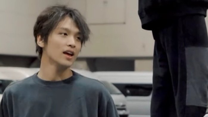 haechanprints's tweet photo. why is he so cute and fine at the same time 😩 https://t.co/apXpgBIYkO