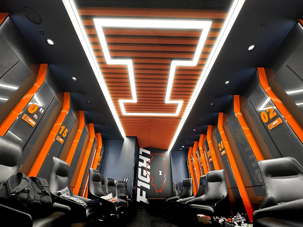 49__degrees's tweet photo. 𝙒𝙊𝙒 𝙞𝙨 𝙬𝙝𝙖𝙩 𝙬𝙚 𝙙𝙤.

Honored to have teamed up with Illinois Basketball to help deliver their athletes, coaches, staff, and donors an exceptional new space to call home! 

#ExperienceDelivered #Illini https://t.co/2aZ4nBlKOL