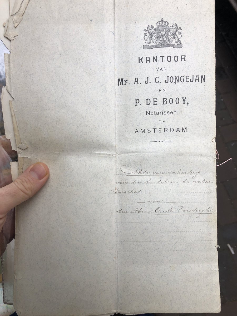 voetnoot's tweet photo. Ook voor notariële akten trouwens #alleakten https://t.co/AvQ9dbMpxH