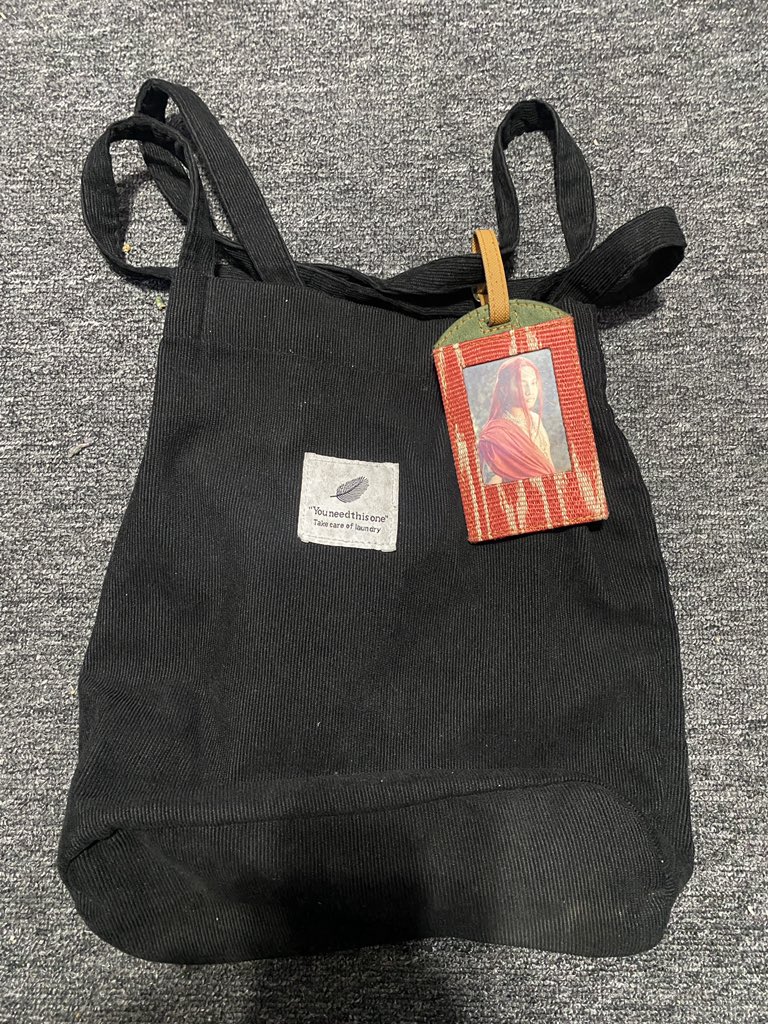 mrnjhnvllss's tweet photo. wts/lfb
totebag kasama na PC ni @felipsuperior .
Qyop nlng po… maraming salamat sa sponsor!🤭
#AyMali? #GDM4 @/siw_son https://t.co/NKLTqtuhyM