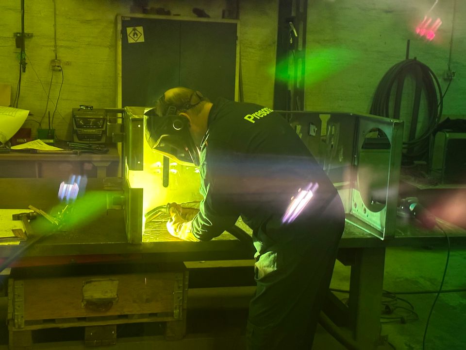 Today I visited our welding shop. #WorkshopWednesday

(Photo taken through a green tinted welding mask. You can see reflections of the ceiling lights.)facebook.com/photo.php?fbid…
