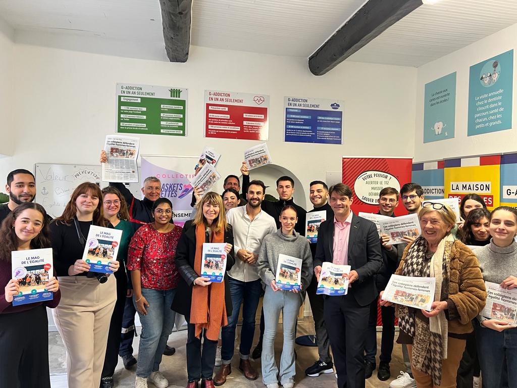 🎉Inaugurons le tout nouveau concept de <a href="/GADDICTIONfr/">G-ADDICTION Jeunesse citoyenne</a> le collectif des baskets violettes, afin de lancer le top départ d’une course vers plus d’égalité entre les femmes et les hommes. 🏃‍♀️🏃‍♂️