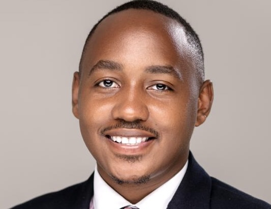 CEOEastAfrica's tweet photo. #ExecutiveProfilesUG
Meet @KawooyaDickson, @EcobankUganda's Ag. Head, Legal. 
He has 6+ years of banking experience-  legal, compliance, litigation, secretarial services and advisory.
He describes himself as a “self-driven &amp; hardworking husband and father”.
#Ecobanker #RACEITmore https://t.co/kJlq3kPB1d