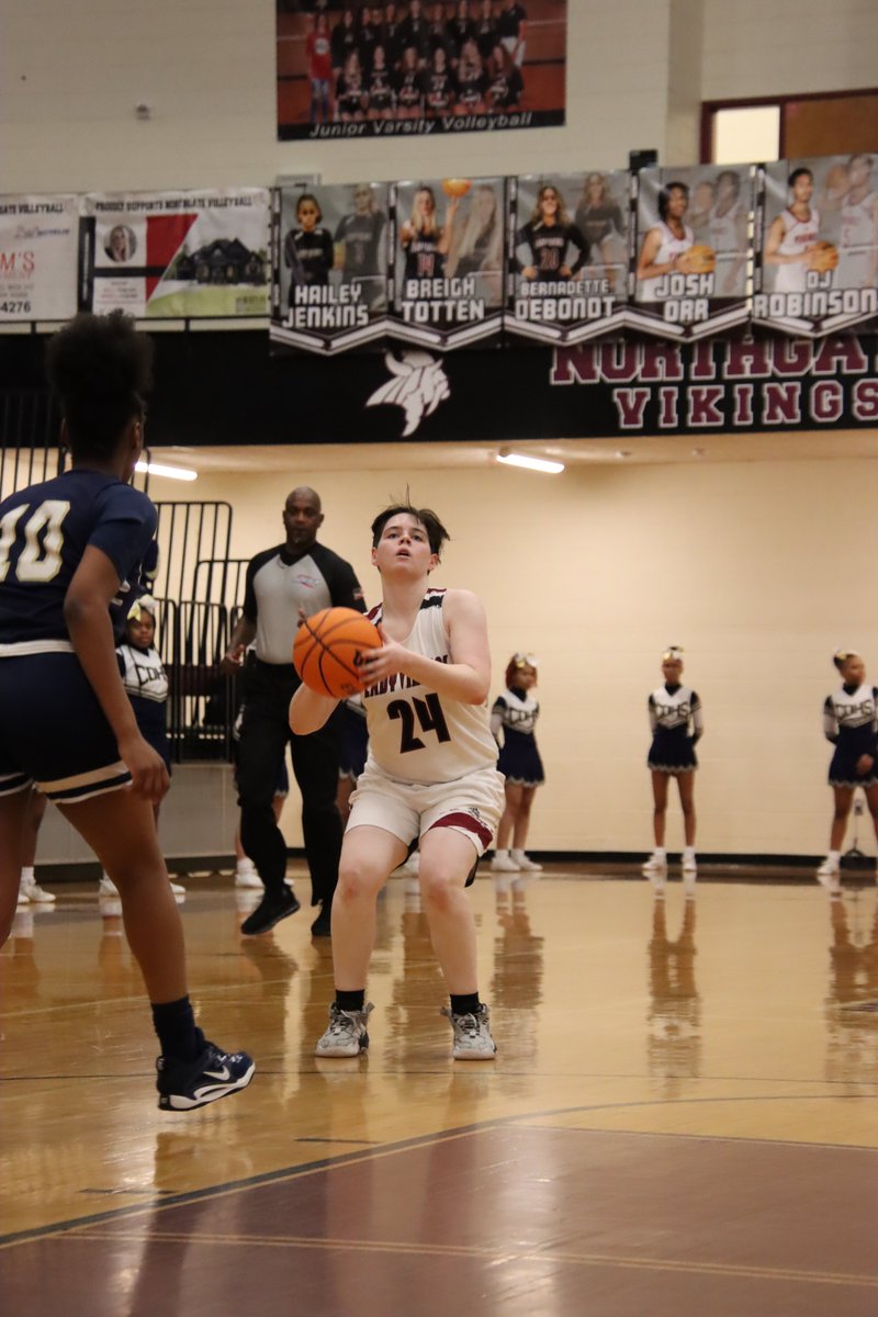 NTHSports's tweet photo. Congratulations to @NGVIKINGSBBALL Lady Vikings and Head Coach Alicia Sands.

Northgate is headed to the State Tournament! 
@VIKINGATHLETIC4 @Northgate_High 

They defeated Drew last night 48-20.

📷@WisenbakerSandy https://t.co/7wXCWbNUAj