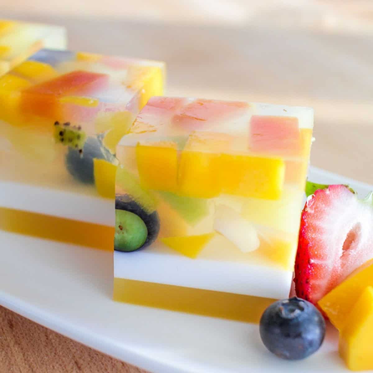 LUSTFORFLOUR's tweet photo. ㅤㅤㅤㅤ
ㅤㅤ❘❙❚  𝐋𝐔𝐒𝐓 𝐅𝐎𝐑 𝐅𝐋𝐎𝐔𝐑 一 🍰
ㅤㅤto : @FearlessWind_
ㅤㅤ╰  Strawberry Cheesecake Pie, Agar Jelly Fruit &amp; Chocolate Truffles

ㅤㅤSelamat hari kasih sayang💕
ㅤㅤㅤ https://t.co/aaipvUs0pl