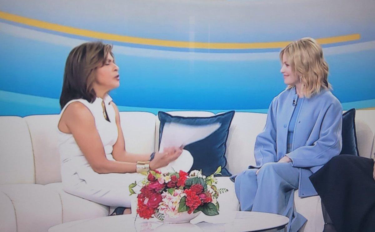 TraceyIlene's tweet photo. When a Tridelta gets to interview another Tridelta on live television
🔼🔼🔼
@ElizabethBanks @hodakotb @TriDelta #tridelta @TODAYshow https://t.co/ULdAFz1uyR