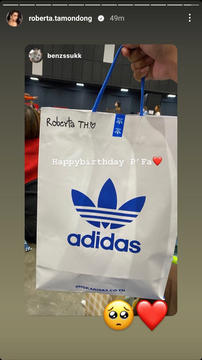 iamfantasticJ's tweet photo. NongTa always be supportive to her P'fa 💕💖 I miss Engta so much 🥺❤️
#28thHappyENGFADAY
#อิงฟ้ามหาชน #EngfaWaraha #RobertaTamondong #EngTa https://t.co/Sv3oLDeh7S